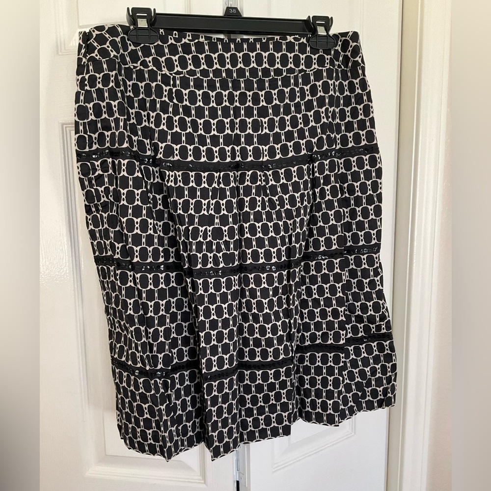 ANN TAYLOR LOFT Monochrome Geometric Design Apparel